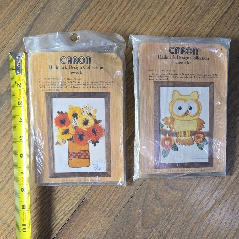 Pair Of Vintage Caron Hallmark Design Collection Crewel Kits - Picture 6 of 7